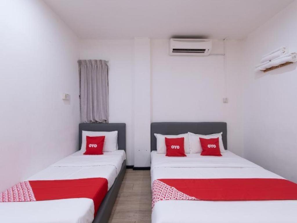 Hotel Oyo 89398 Doorbellz Kota Kinabalu Exterior foto