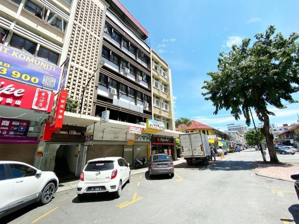 Hotel Oyo 89398 Doorbellz Kota Kinabalu Exterior foto